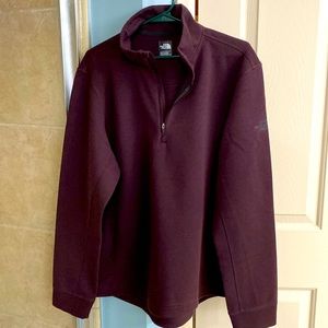The North Face Size Large burgundy 1/4 zip